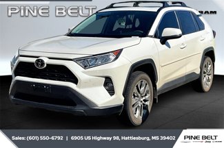 Used 2021 Toyota RAV4 XLE Premium image 1