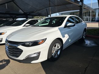 Used 2023 Chevrolet Malibu LT image 1