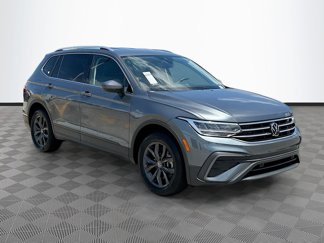 Used 2022 Volkswagen Tiguan SE image 1
