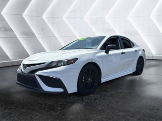 Used 2022 Toyota Camry SE image 1