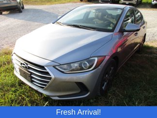 Used 2017 Hyundai Elantra SE image 1