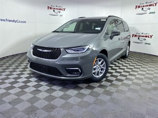 Used 2022 Chrysler Pacifica Touring-L image 1