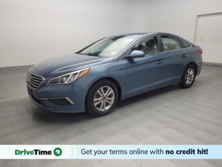 Used 2017 Hyundai Sonata SE image 1