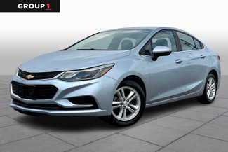 Used 2017 Chevrolet Cruze LT w/ Convenience Package image 1