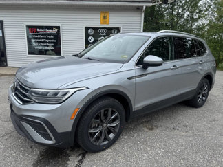 Used 2022 Volkswagen Tiguan SE image 1