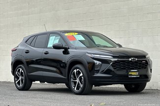 Used 2024 Chevrolet Trax RS image 1