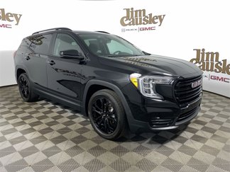 Used 2022 GMC Terrain SLE w/ Driver Convenience Package image 1