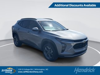 New 2025 Chevrolet Trax LT w/ Driver Confidence Package image 1