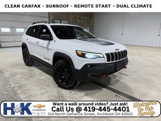 Used 2019 Jeep Cherokee Trailhawk image 1