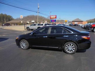 Used 2017 Toyota Camry XLE image 1