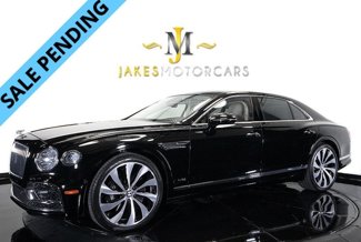 Used 2021 Bentley Flying Spur W12 image 1