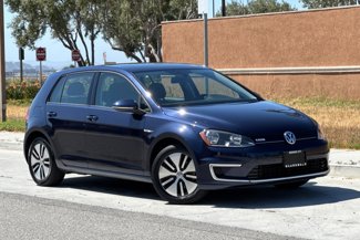 Used 2016 Volkswagen e-Golf SE image 1