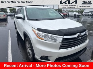 Used 2016 Toyota Highlander XLE image 1