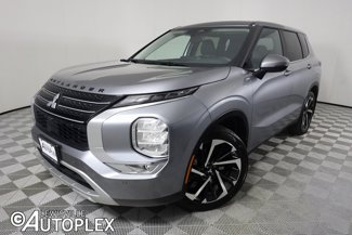Used 2024 Mitsubishi Outlander SE image 1
