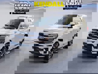 Certified 2023 Ford Expedition XLT image 1