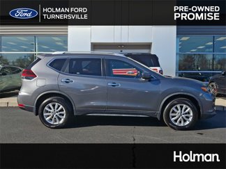 Used 2019 Nissan Rogue SV image 1
