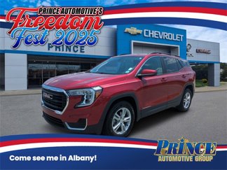 Used 2022 GMC Terrain SLE w/ Driver Convenience Package image 1