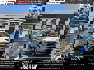 Used 2015 Chrysler 200 Limited w/ Convenience Group image 1