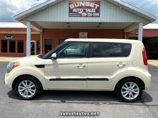Used 2013 Kia Soul + image 1