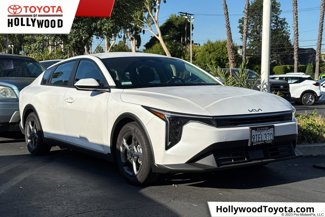 Used 2025 Kia K4 LXS image 1