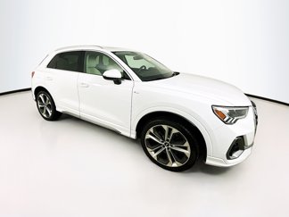 Used 2020 Audi Q3 2.0T Premium Plus w/ Premium Plus Package image 1