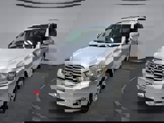 Used 2010 Toyota Highlander SE image 1