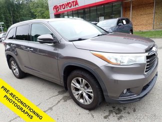 Used 2015 Toyota Highlander XLE image 1