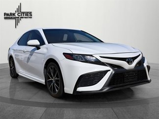 Used 2021 Toyota Camry SE image 1