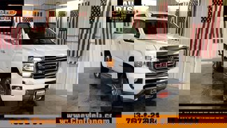 Used 2016 GMC Canyon SLT image 1