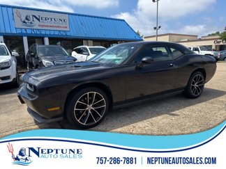 Used 2010 Dodge Challenger SE image 1