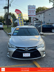 Used 2015 Toyota Camry SE image 1