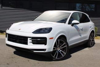 Certified 2024 Porsche Cayenne image 1