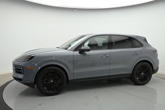 Used 2024 Porsche Cayenne image 1