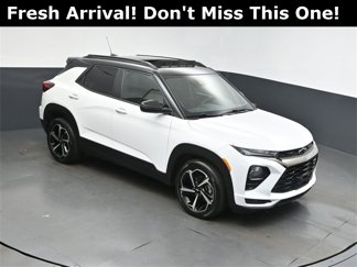 Used 2021 Chevrolet TrailBlazer RS w/ Sun and Liftgate Package image 1