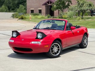 Used 1995 MAZDA MX-5 Miata image 1