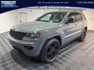 Used 2019 Jeep Grand Cherokee Laredo image 1