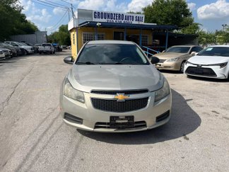 Used 2013 Chevrolet Cruze LS image 1