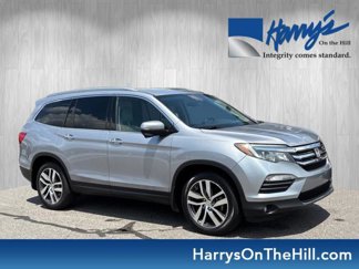 Used 2017 Honda Pilot Touring image 1