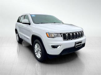 Used 2018 Jeep Grand Cherokee Laredo image 1