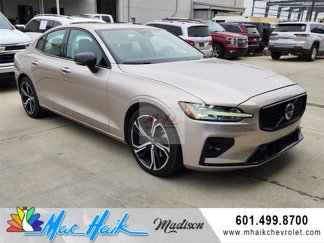 Used 2024 Volvo S60 B5 Plus image 1