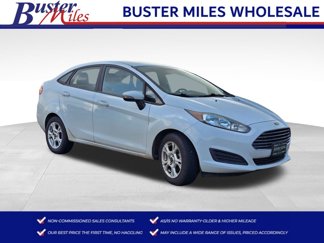 Used 2015 Ford Fiesta SE image 1