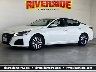 Used 2023 Nissan Altima 2.5 SV image 1