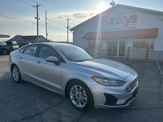 Used 2019 Ford Fusion SE image 1