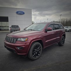 Used 2018 Jeep Grand Cherokee Altitude image 1