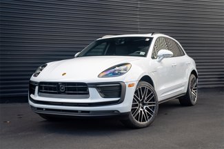 Certified 2025 Porsche Macan image 1