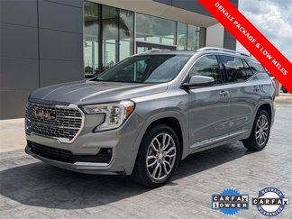 Used 2023 GMC Terrain Denali image 1