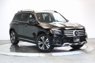 Used 2025 Mercedes-Benz GLB 250 4MATIC image 1