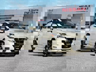 Certified 2022 Nissan Versa SV image 1