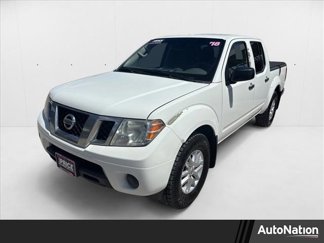 Used 2018 Nissan Frontier SV image 1
