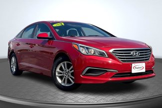 Used 2017 Hyundai Sonata SE image 1